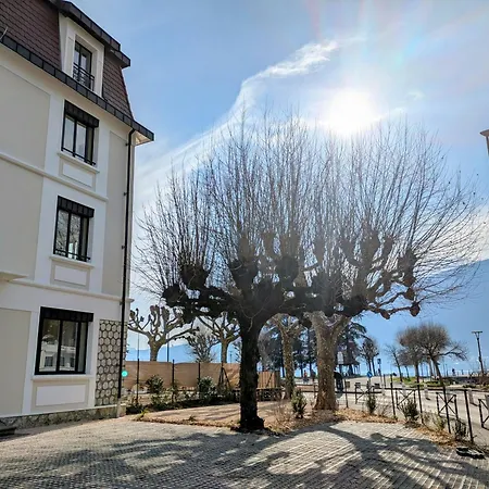 La Du Petit Port - Aparthotel Aix-les-Bains